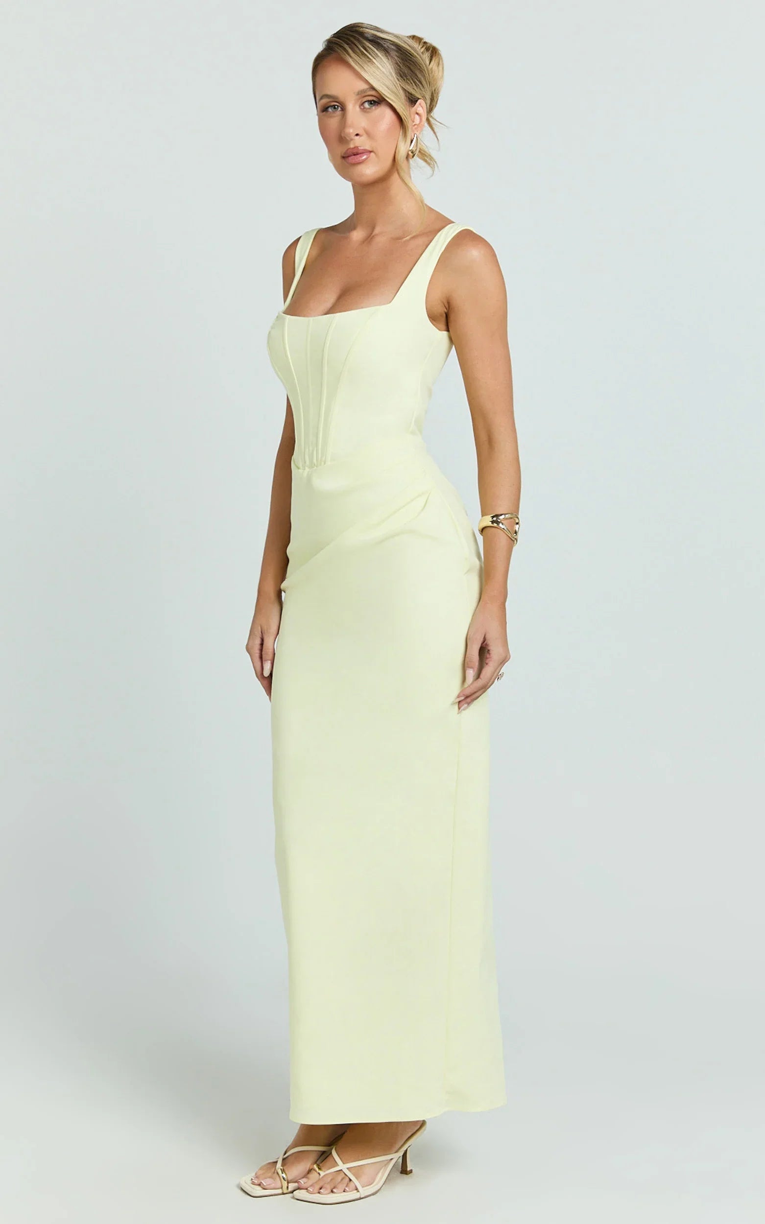 Karlie Maxi Dress - Scoop Neck Fitted Dress in Lemon